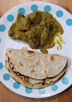 A picture of Aloo posto.
