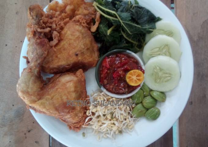 46b* Ayam goreng (Balur telur)