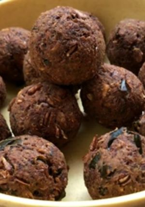 வாழைப்பூ கோலா உருண்டை(vazhaipoo kola urundai recipe in tamil) செய்முறை முக்கிய புகைப்படம்