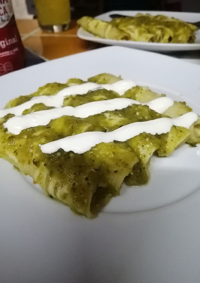 Una foto de Enchiladas suizas