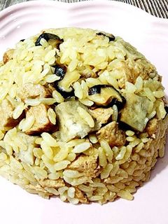 素食香菇芋頭煲仔飯~復刻「千千」親愛母親的美味料理 的食譜成品照片