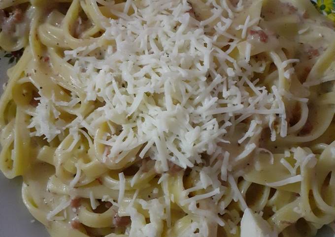 Fettucine carbonara