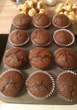 Csokis muffin egyszerűen recept fotója