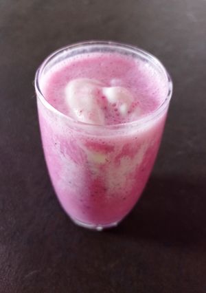 કમલમ બનાના સ્મૂધી રેસીપી મુખ્ય ફોટો