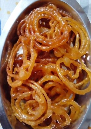 A picture of Instant jalebi.