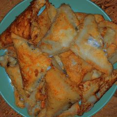 A picture of Avocado Samosas.