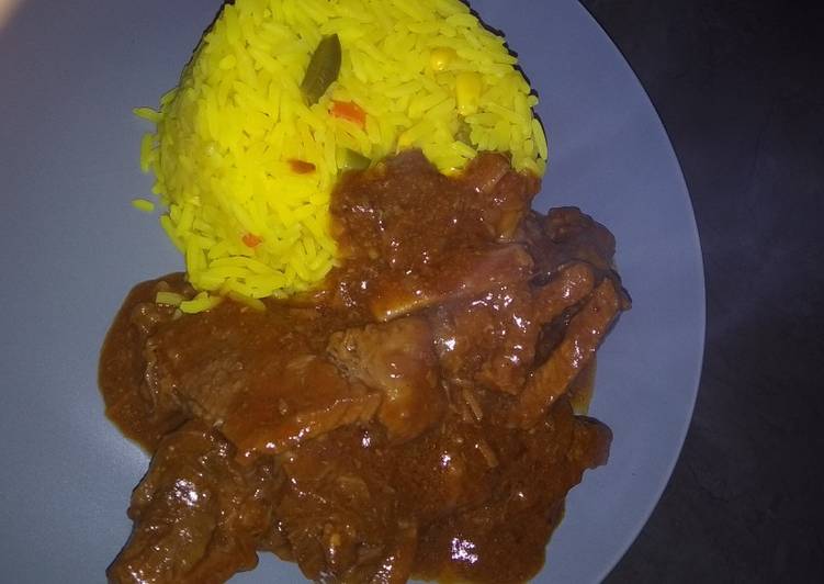 Get Lunch of Beef curry stew