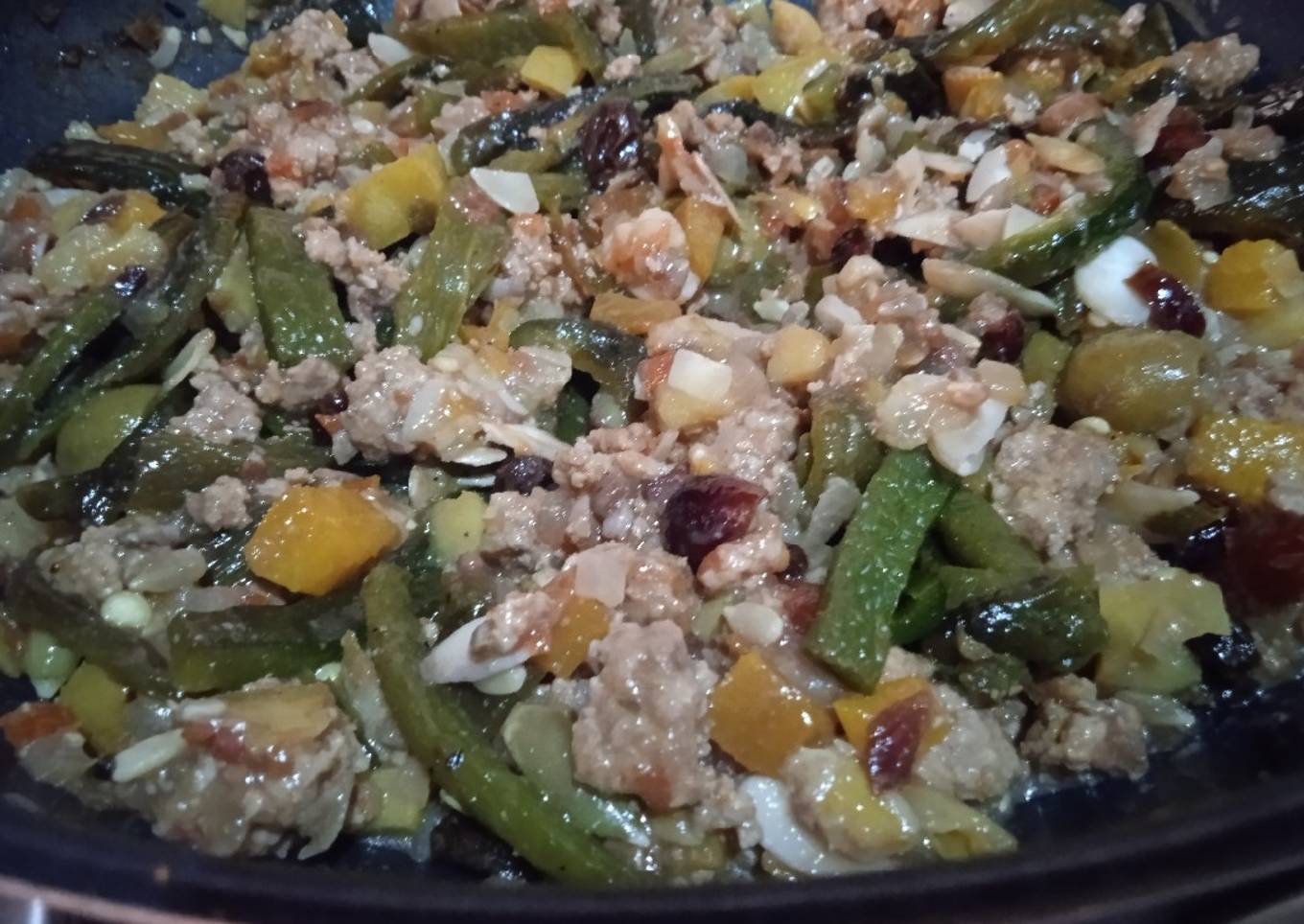 Relleno para pavo o chiles en nogada con rajas de chile poblano