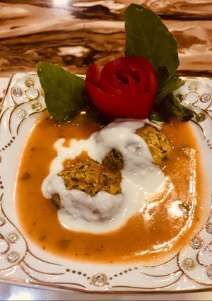 A picture of Paneer stutted kofta curry.