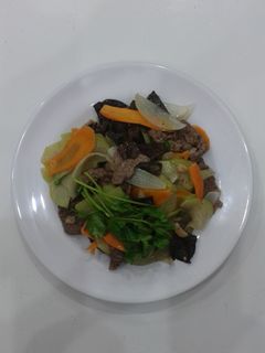 Hình của món Thịt bò xào su su cà rốt.