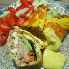 Una foto de Rolls fríos de zucchini con relleno de atún