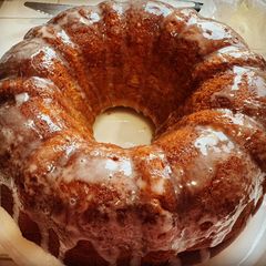 A picture of Banana Pound Cake.