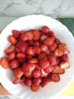 Una foto de Fresas maceradas en orujo