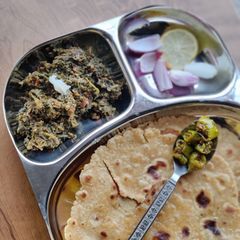 A picture of Sarson da Saag.