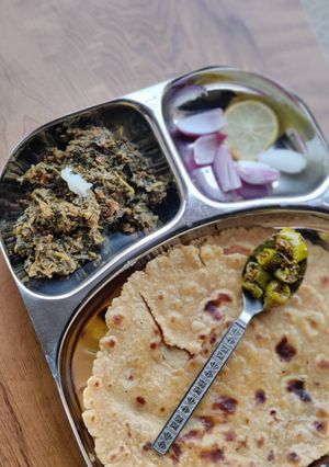 A picture of Sarson da Saag.