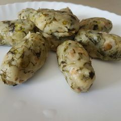 A picture of Anapakaya Kudumulu / Steamed Rice Bullets.