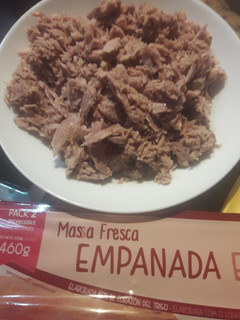 Una foto de Empanada de atún con pisto