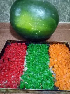 صورة لوصفة عملت بطيخه كامله فواكه مسكره