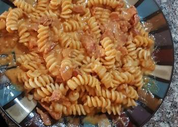 Easiest Way to Recipe Yummy Bacon Pasta Magnifique