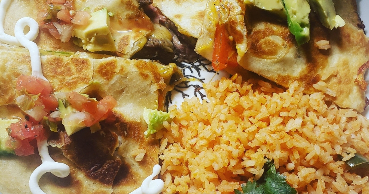 Quesadillas: Authentic Mexican Flavor, One Fold at a Time 🌮