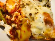 A picture of baked cheesy tortellini