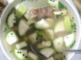 Canh bầu giò dê