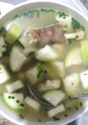 Hình của món Canh bầu giò dê.