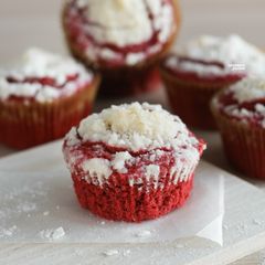 A picture of Red Velvet Crumb Muffin.