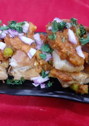 A picture of Khada Pav Bhaji.