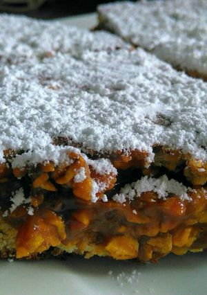 Una foto de Turrón de granola envuelto en arequipe y miel! 🎅