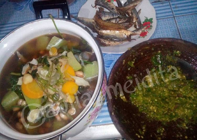 Resep Sayur Bening kencur + Sambal goreng + Ikan asin Anti Gagal