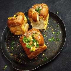 A picture of Stuffed Garlic Corn Pav.