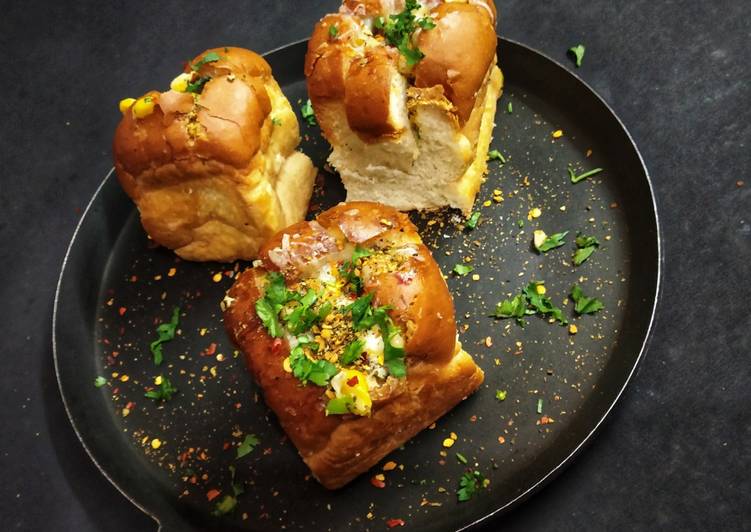 Stuffed Garlic Corn Pav