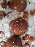 Tarta con galleta, duraznos y dulce de leche