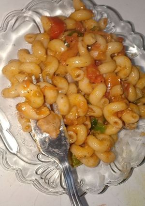 A picture of Macaroni.
