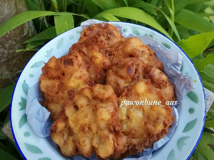 Bagaimana Menyiapkan Limpang Limpung Pisang (Pisang Goreng), Menggugah Selera