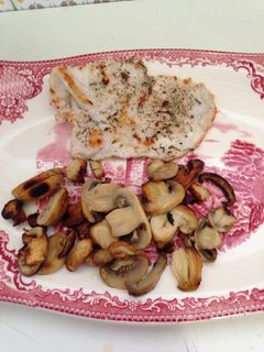 Una foto de Pechuga de pollo 🍗 con champiñones 🍄