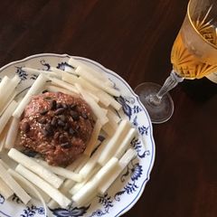 A picture of California Farm Cold Beef Dish.