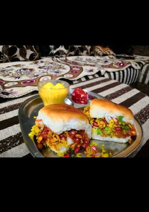 A picture of #Kutchhi Dabeli.