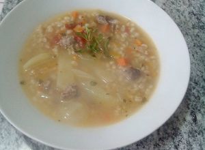 Una foto de Sopa de morón con verduras