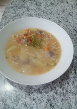 Una foto de Sopa de morón con verduras