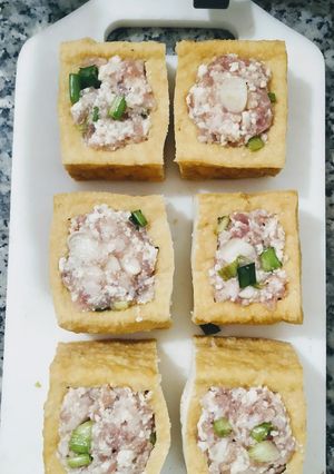 Hình của món Đậu hủ nhồi thịt sốt cà sinh viên.