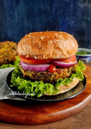 A picture of Aloo Methi Tikki Burger.