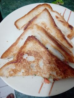 चीज़ तवा सैन्डविच (Cheese tawa sandwich recipe in Hindi) रेसिपी मुख्य फोटो