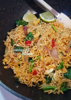 A picture of Stir-Fry Maggi Instant Noodles Curry Flavour.