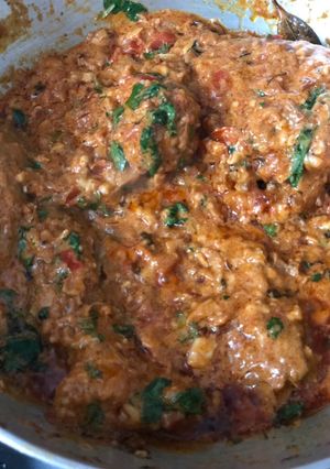 A picture of Chicken lababdar.