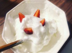 Una foto de Chantilly - Postre Cuarentena