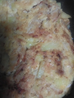 Una foto de Tortilla de bacalao con patatas