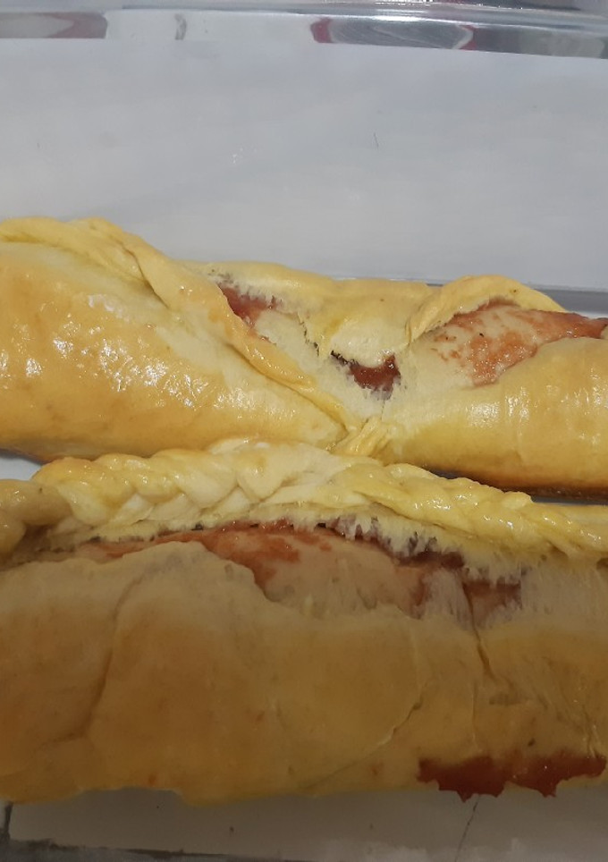 Una foto de Pan relleno de dulce de Guayaba