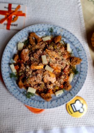 Φωτογραφία της συνταγής Λαχανικά ανάμικτα με κιμά, τυρί και παξιμάδι